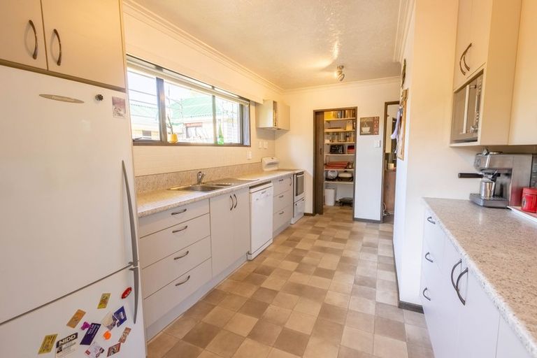 Photo of property in 73 Glenross Street, Glenross, Dunedin, 9011