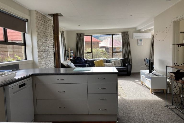 Photo of property in 8 Rata Street, Wanaka, 9305