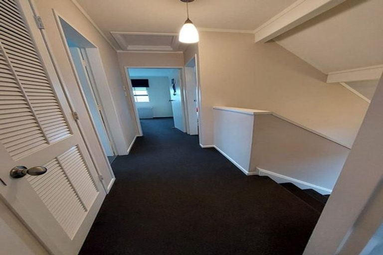 Photo of property in 17 Mallard Grove, Churton Park, Wellington, 6037