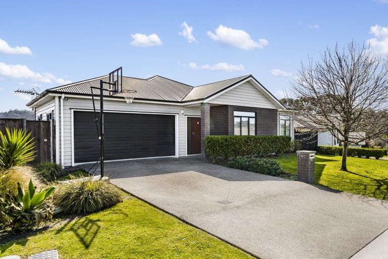 Photo of property in 8 Ara Kakara Avenue, Huapai, Kumeu, 0810