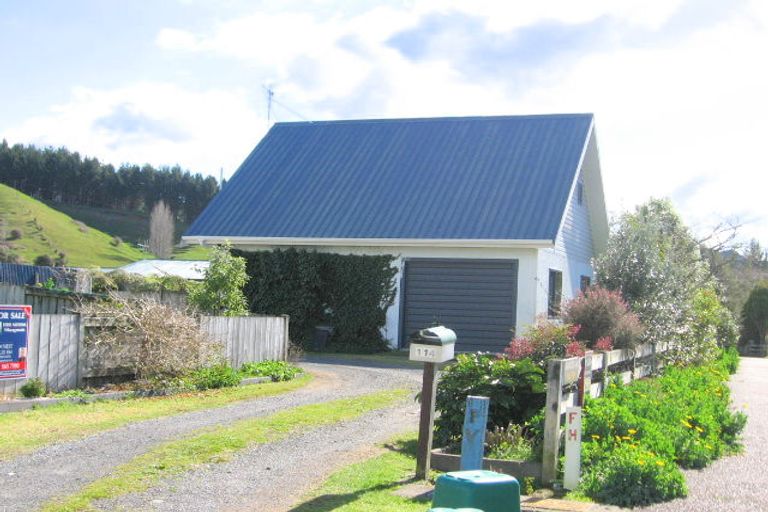 Photo of property in 114 Everitt Crescent, Whangamata, 3620