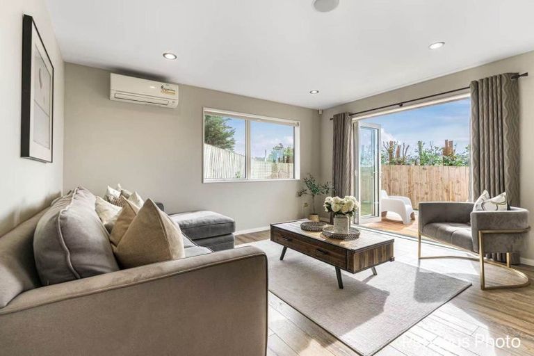 Photo of property in 18 Celeste Place, Totara Vale, Auckland, 0627