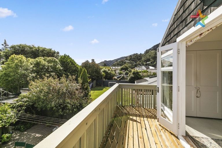 Photo of property in 128 Muritai Road, Eastbourne, Lower Hutt, 5013