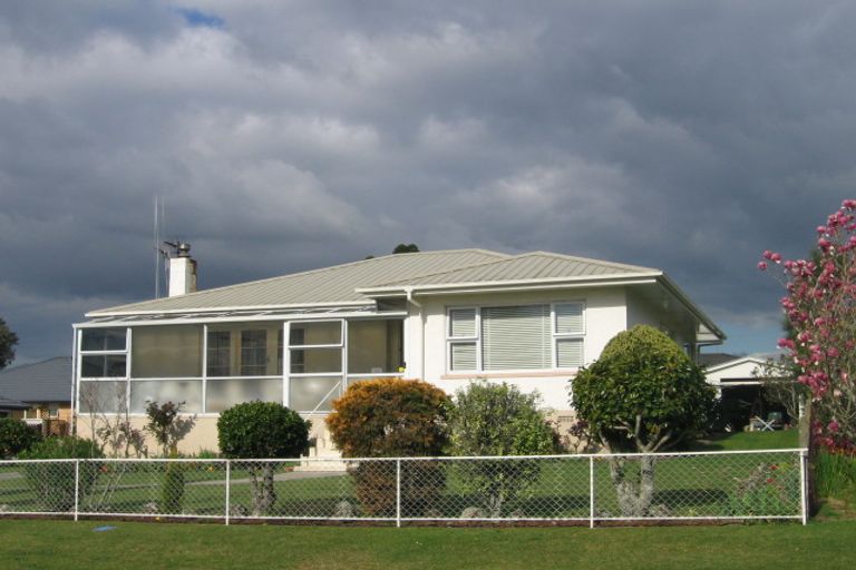 Photo of property in 32 Pemberton Crescent, Greerton, Tauranga, 3112