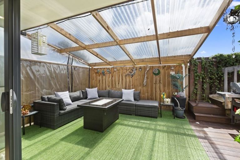 Photo of property in 1/15 Eastwood Rise, Browns Bay, Auckland, 0630