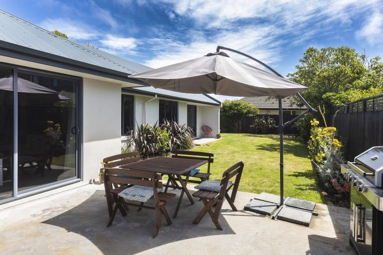 Photo of property in 26 Rue De La Mare, Parklands, Christchurch, 8083