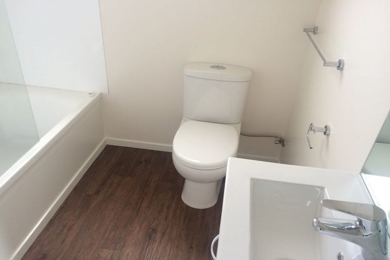 Photo of property in 3/27 Whitmore Street, Edgeware, Christchurch, 8013