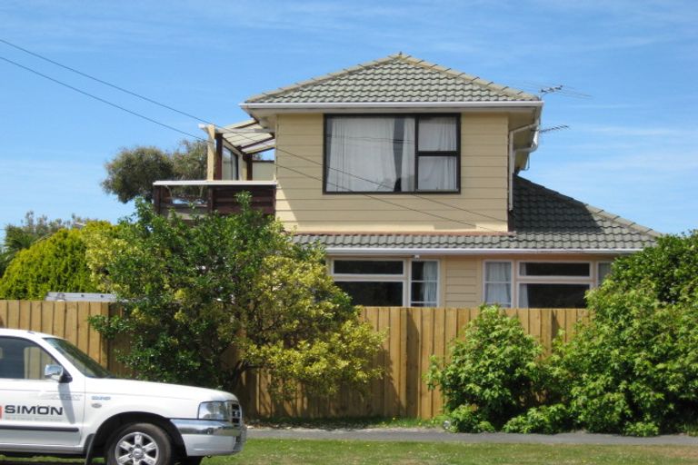 Photo of property in 347 Estuary Road, South New Brighton, Christchurch, 8062