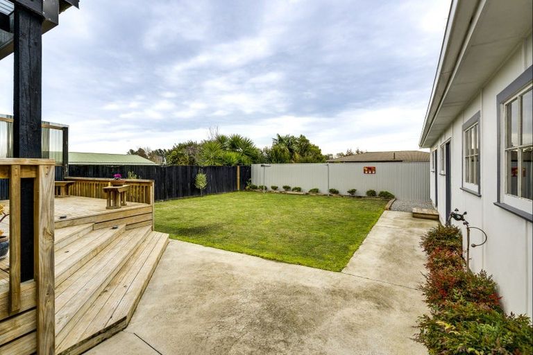 Photo of property in 64 Middle Road, Havelock North, 4130
