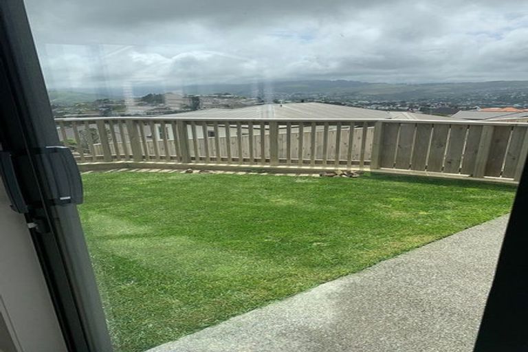 Photo of property in 9 Comber Place, Johnsonville, Wellington, 6037