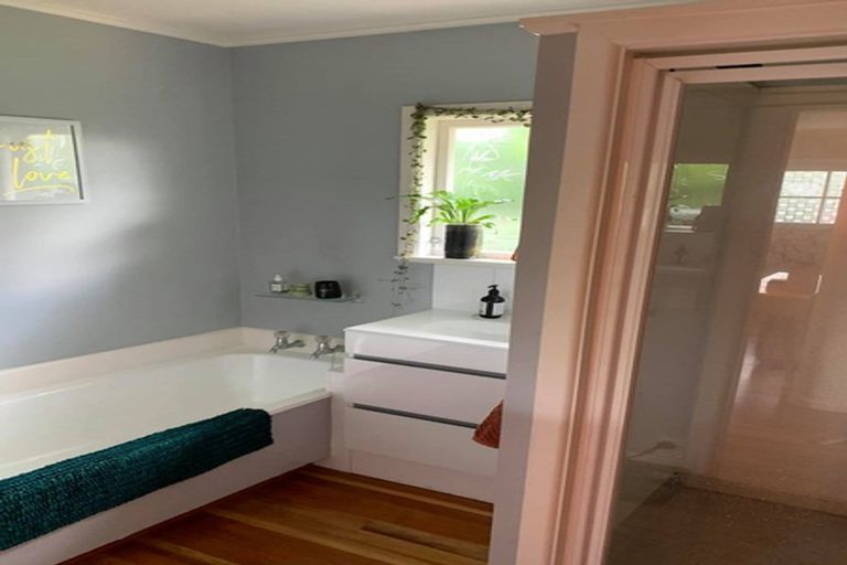 Photo of property in 1b Verel Street, Fairfield, Hamilton, 3214