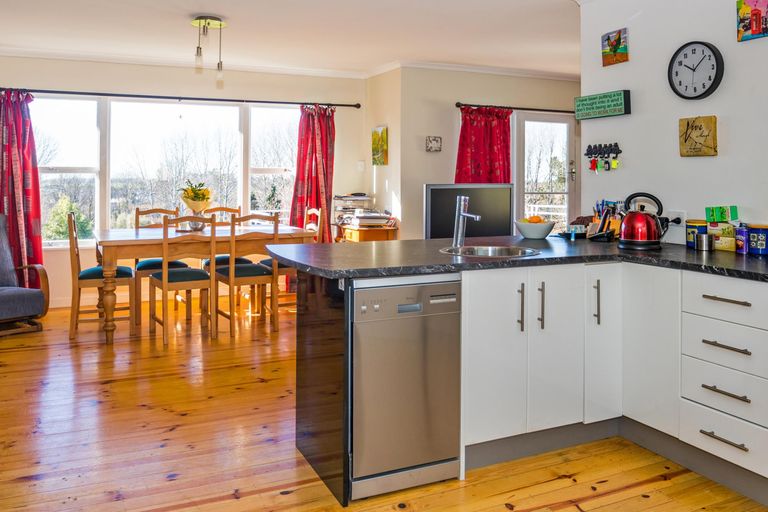 Photo of property in 12 Coulter Place, Geraldine, 7930