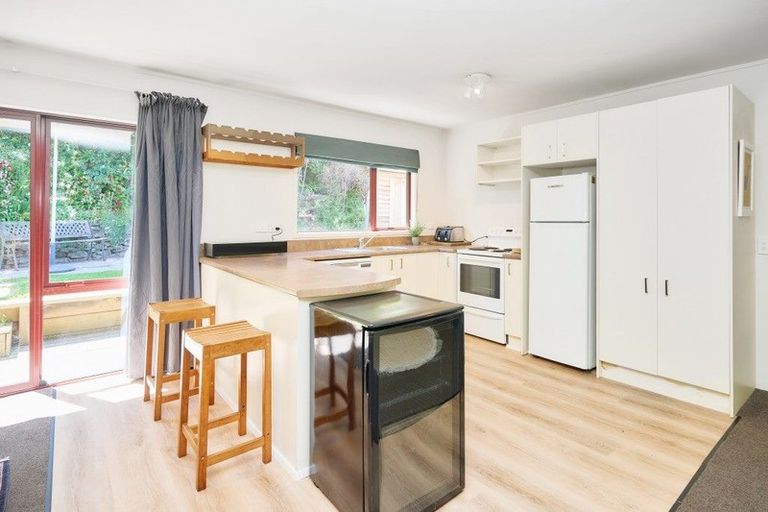 Photo of property in 5 Mcdonnell Road, Arrowtown, 9302