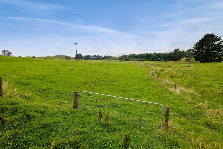 Photo of property in 955 Opua Road, Opunake, 4681