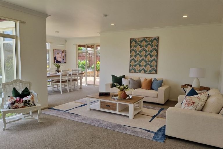 Photo of property in 5 Kentia Way, Somerville, Auckland, 2014