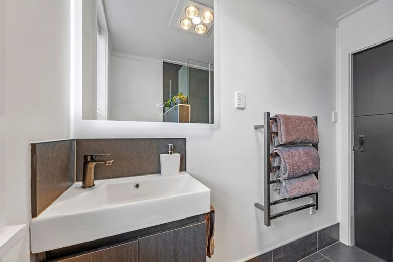 Photo of property in 72 Rhona Street, Linwood, Christchurch, 8062