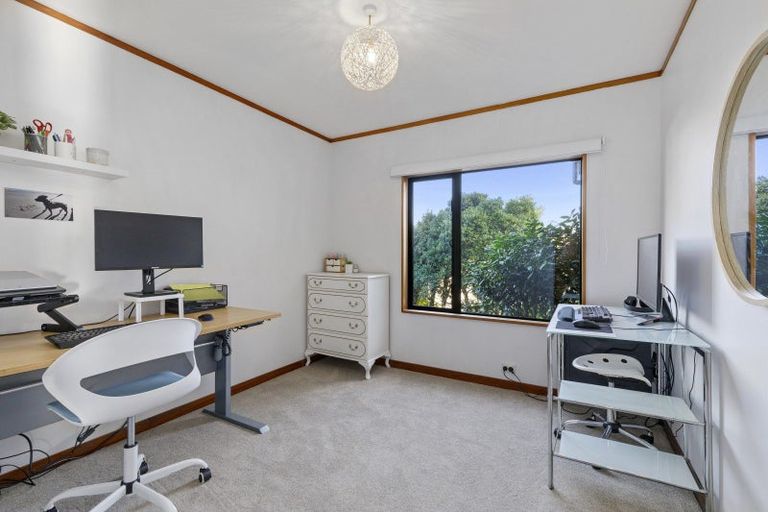 Photo of property in 14 Laurel Grove, Maungaraki, Lower Hutt, 5010