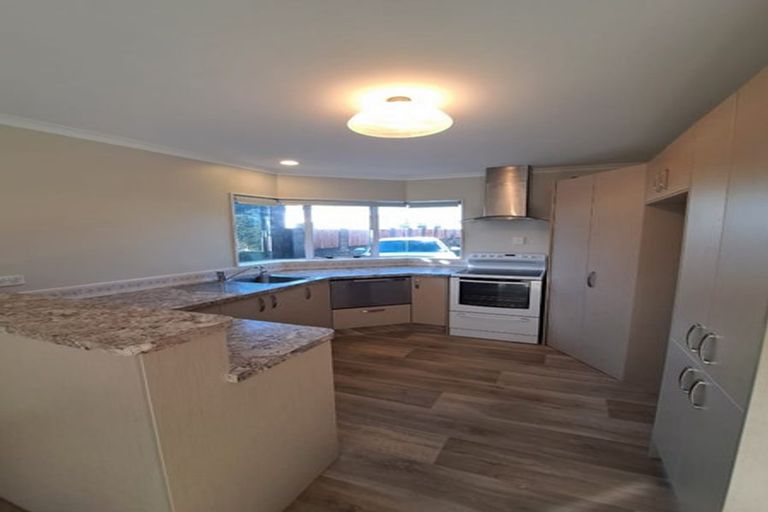 Photo of property in 17 Clemow Road, Fitzroy, New Plymouth, 4312