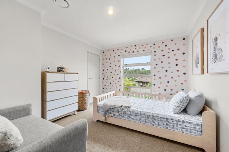 Photo of property in 10 Speldhurst Grove, Stokes Valley, Lower Hutt, 5019