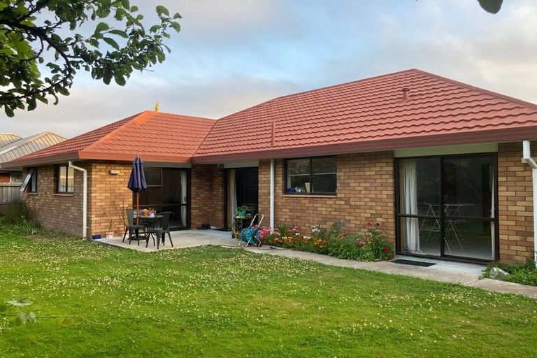 Photo of property in 59 Apsley Drive, Avonhead, Christchurch, 8042