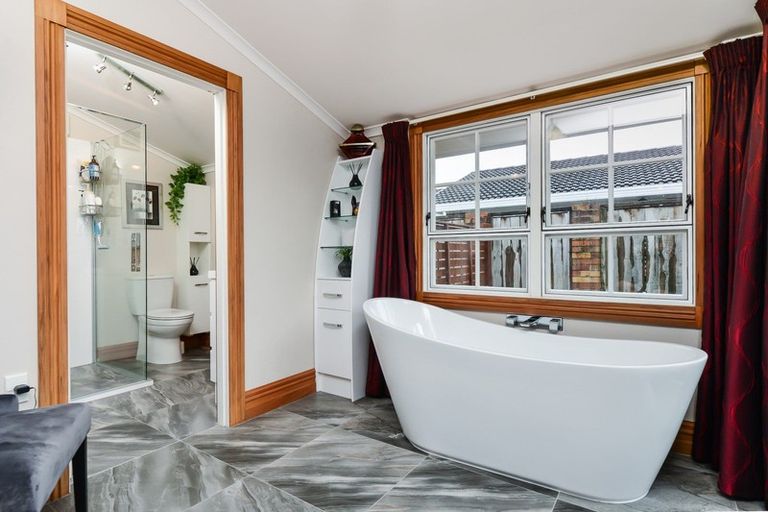 Photo of property in 37 Dalethorpe Avenue, Fairfield, Hamilton, 3214