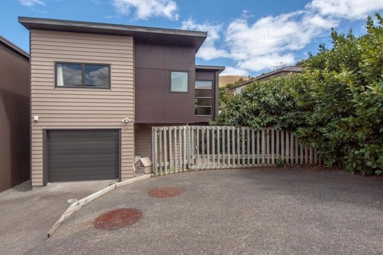 Photo of property in 23a Gifford Grove, Churton Park, Wellington, 6037