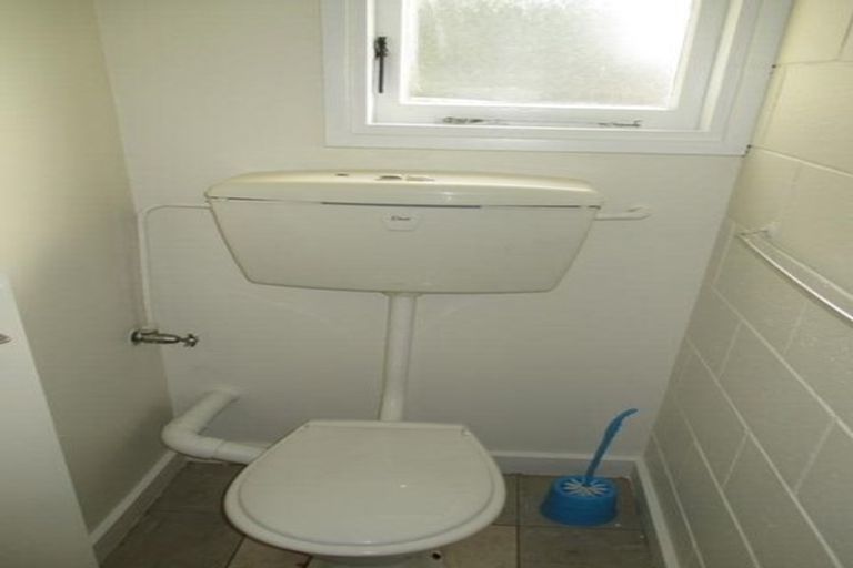 Photo of property in 1341 High Street, Taita, Lower Hutt, 5011