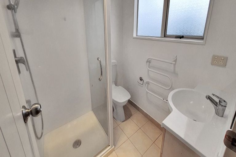 Photo of property in 122c Alfriston Road, Manurewa, Auckland, 2105