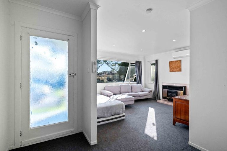 Photo of property in 8 Martin Road, Manurewa, Auckland, 2102