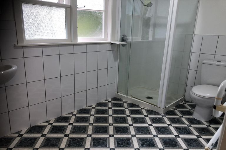 Photo of property in 1/32 Willerton Avenue, New Lynn, Auckland, 0600