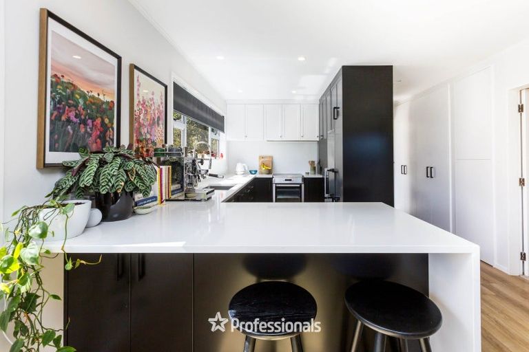 Photo of property in 96 Kamahi Street, Stokes Valley, Lower Hutt, 5019