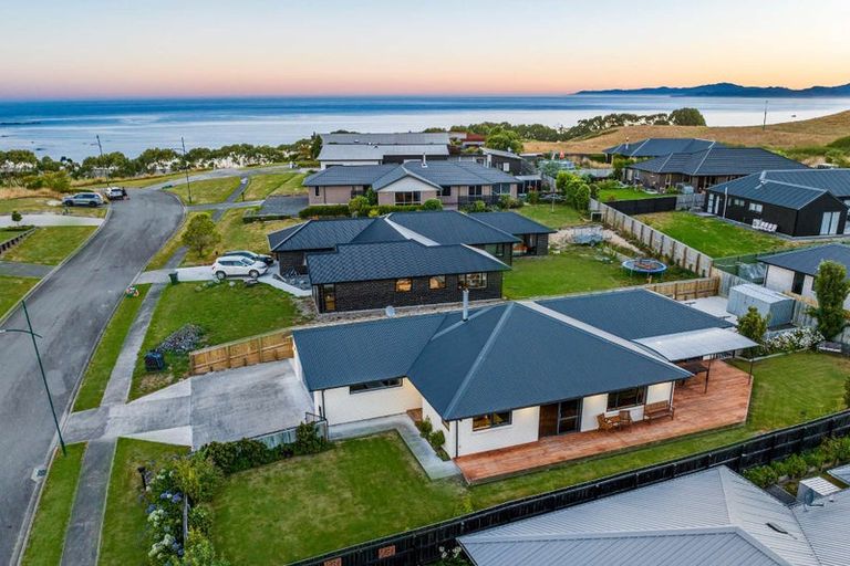 Photo of property in 6 Tauhou Place, Kaikoura, 7300