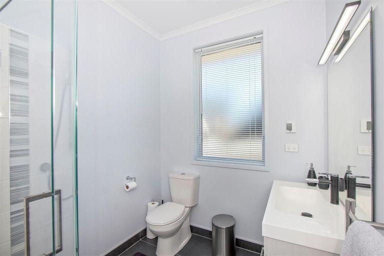Photo of property in 4 Trevally Place, Snells Beach, 0920