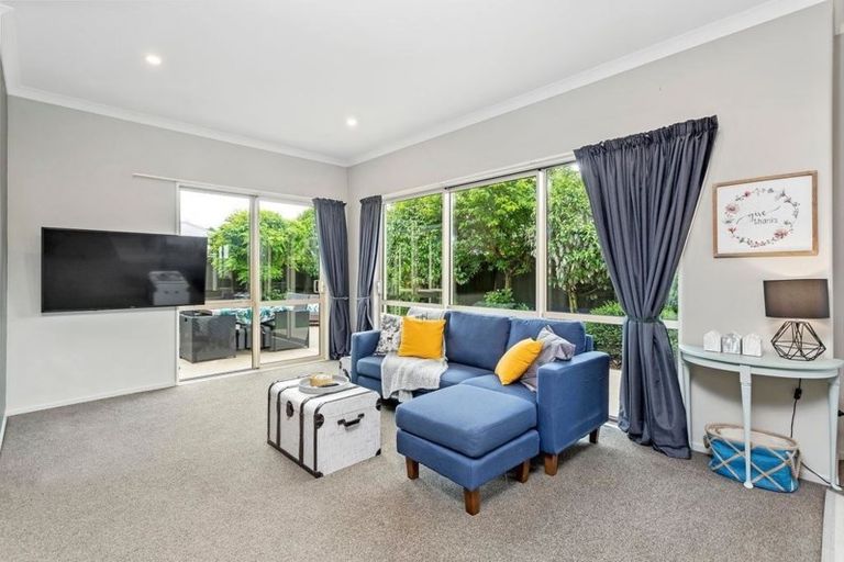 Photo of property in 15 Somerville Crescent, Aidanfield, Christchurch, 8025