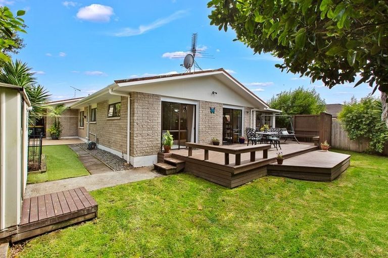 Photo of property in 19b Lillian Place, Orewa, 0931