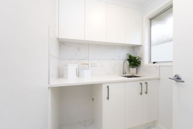 Photo of property in 16 Andelko Place, Henderson, Auckland, 0612