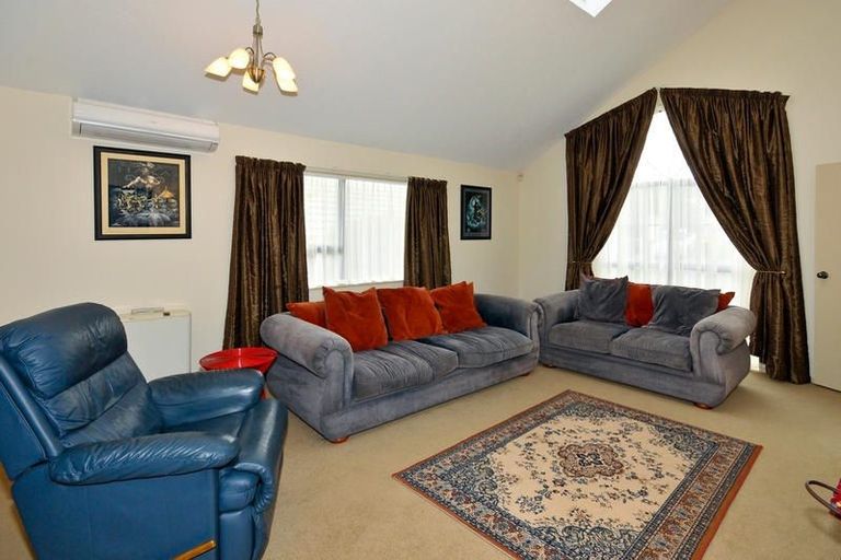 Photo of property in 1 Northwood Close, Woodridge, Wellington, 6037