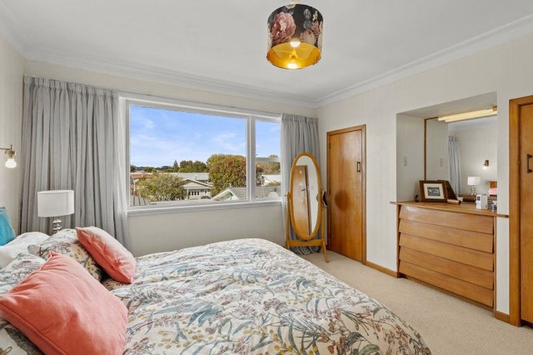 Photo of property in 5 Price Street, Westown, New Plymouth, 4310