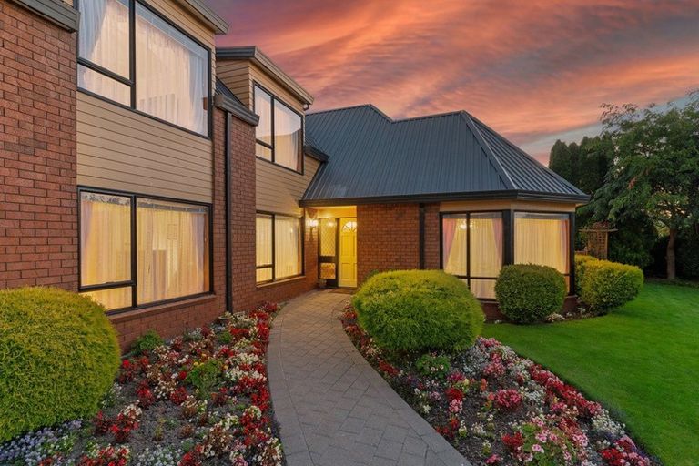 Photo of property in 4 Pentonville Close, Westmorland, Christchurch, 8025