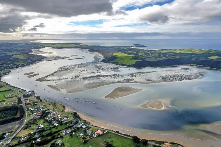 Photo of property in 38 Waterfront Road, Pukenui, 0484