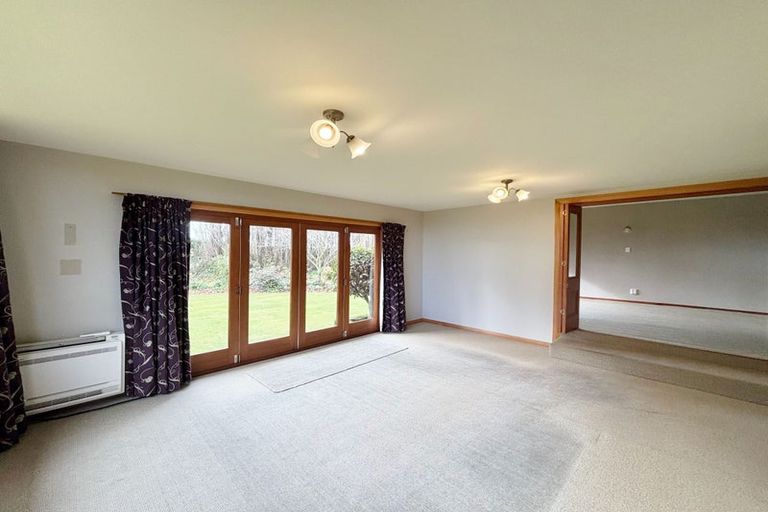 Photo of property in Selwyn Lake Road, Leeston, 7683