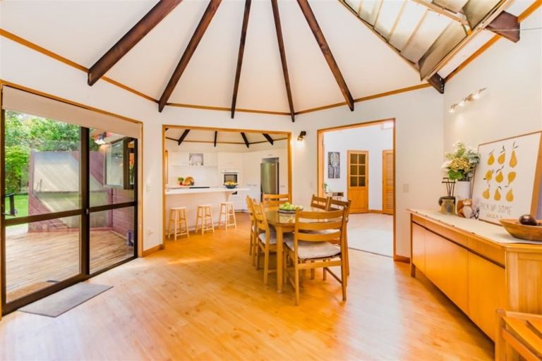 Photo of property in 76-78 Raumati Road, Raumati Beach, Paraparaumu, 5032