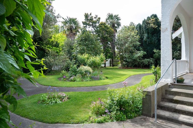 Photo of property in 903 Caroline Road, Mayfair, Hastings, 4122