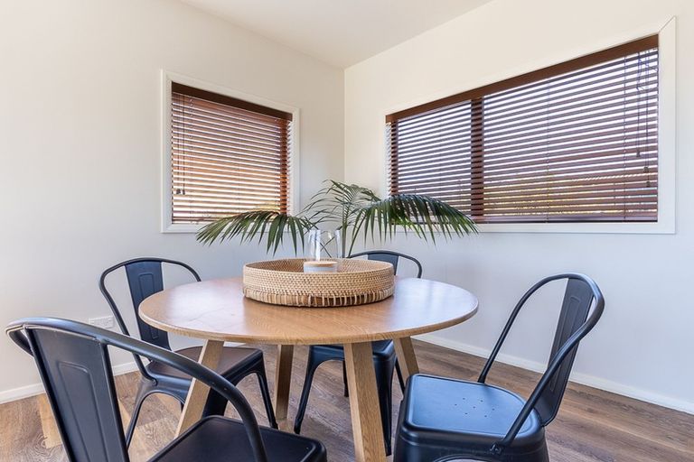 Photo of property in 35 Seagrass Place, Otaki Beach, Otaki, 5512