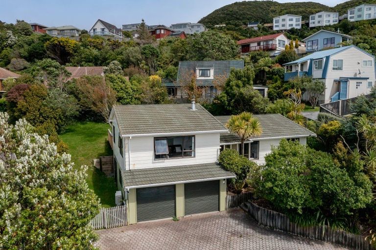 Photo of property in 17 Nalanda Crescent, Broadmeadows, Wellington, 6035