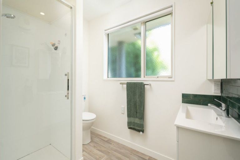 Photo of property in 2 Whitby Close, Waikawa, Picton, 7220