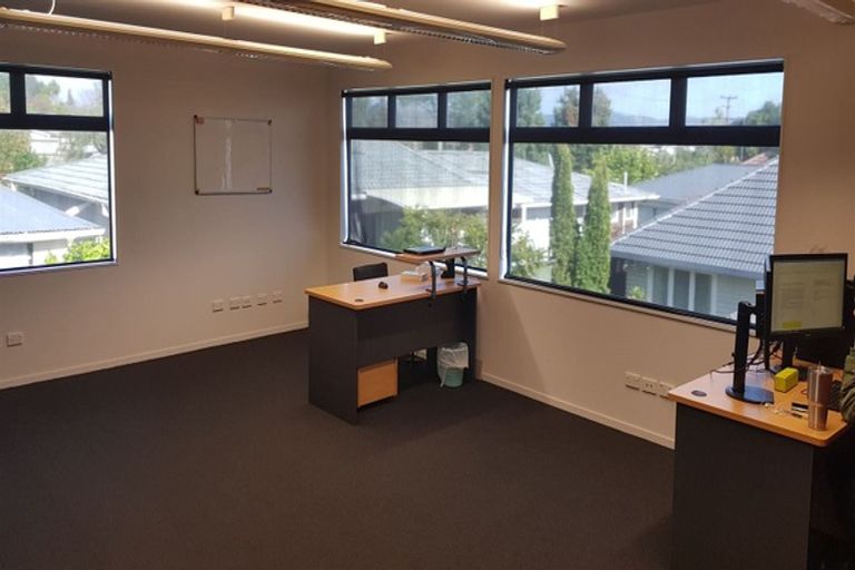 Photo of property in 1/108 Lincoln Road, Henderson, Auckland, 0610