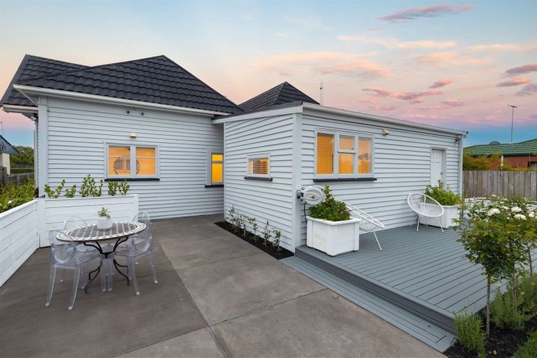 Photo of property in 8 North Parade, Richmond, Christchurch, 8013