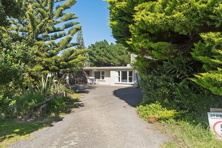 Photo of property in 79a Blue Pacific Parade, Riversdale Beach, Masterton, 5872