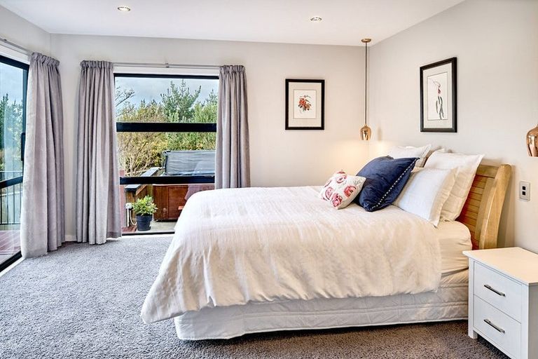 Photo of property in 154 Endeavour Drive, Whitby, Porirua, 5024